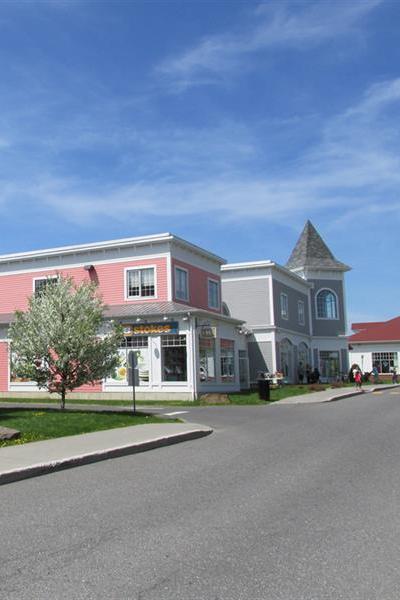 Tanger Outlets Bromont